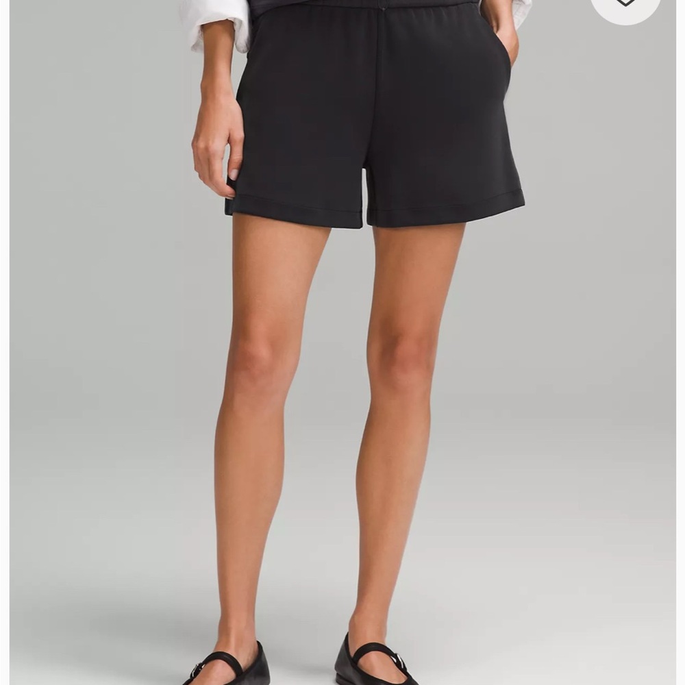 Lululemon Women’s Softstreme High-Rise Short 4"